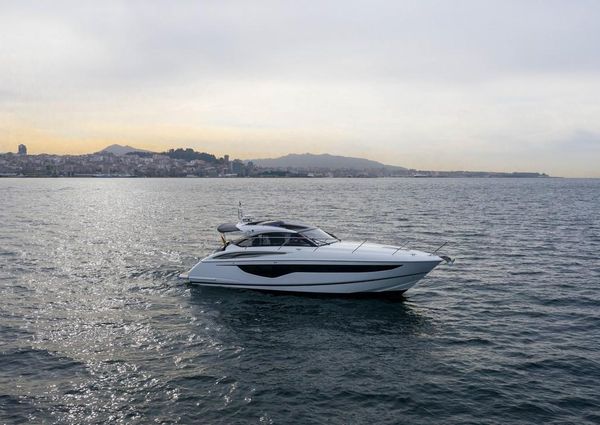 Princess Yachts V40 image