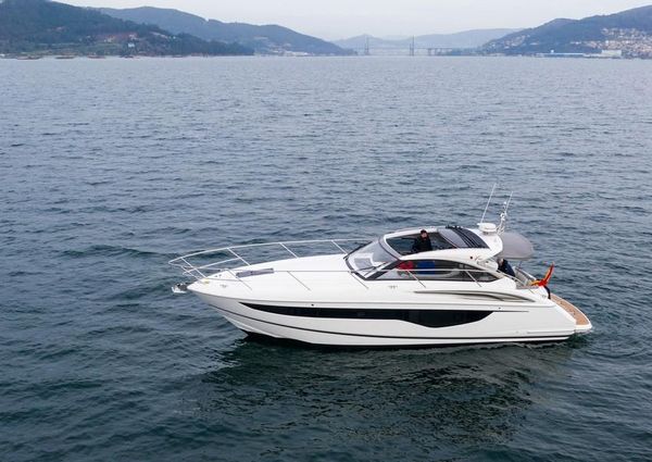 Princess Yachts V40 image