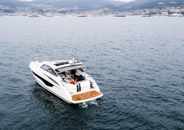 Princess Yachts V40 image