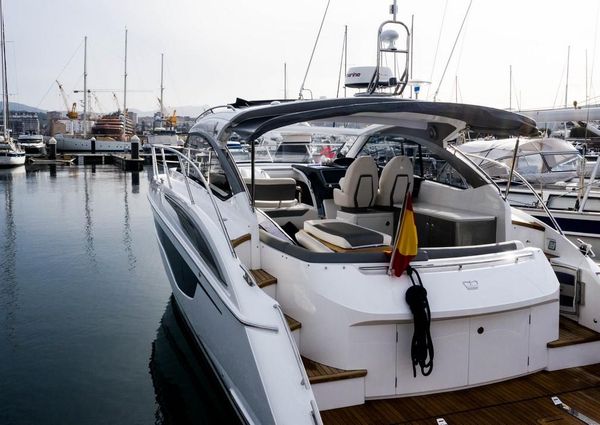 Princess Yachts V40 image