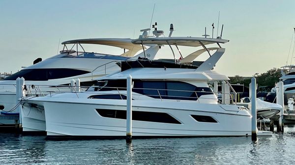 Aquila 44