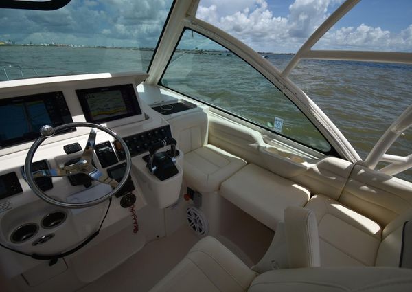 Grady-White Express 330 image