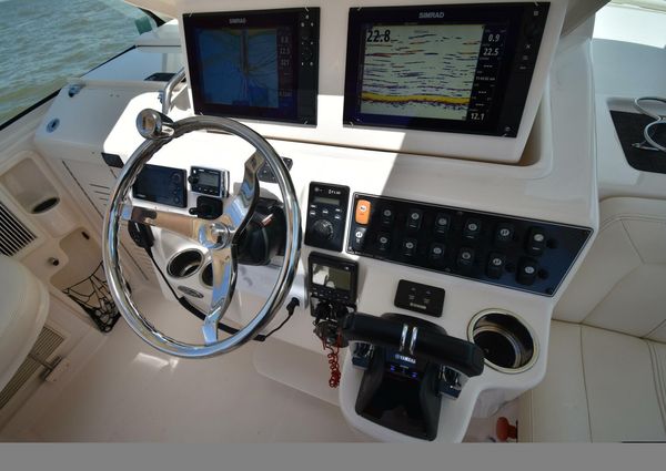 Grady-White Express 330 image