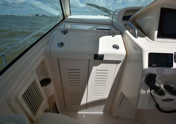 Grady-White Express 330 image