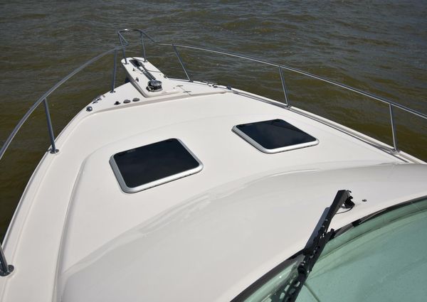 Grady-White Express 330 image