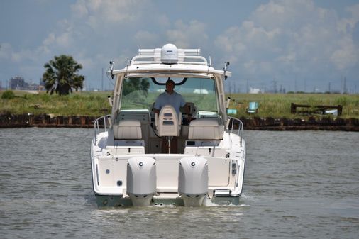 Grady-White Express 330 image