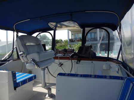 Defever 43-SUNDECK image