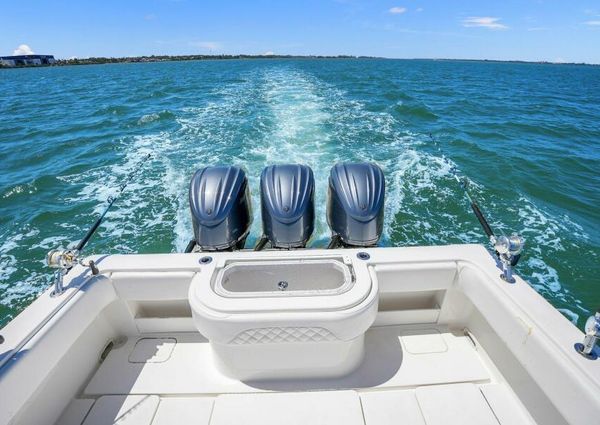 Invincible 39 Center Console image