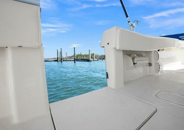 Invincible 39 Center Console image