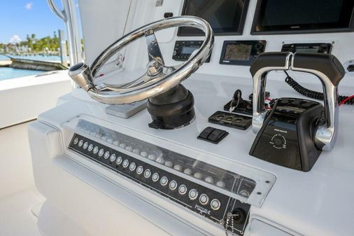 Invincible 39 Center Console image