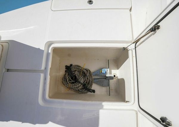 Invincible 39 Center Console image