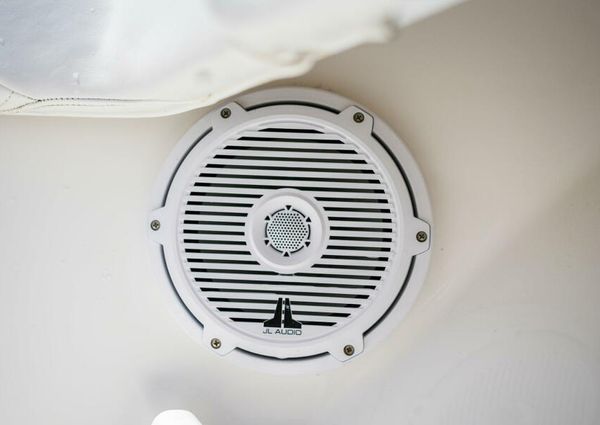 Invincible 39 Center Console image