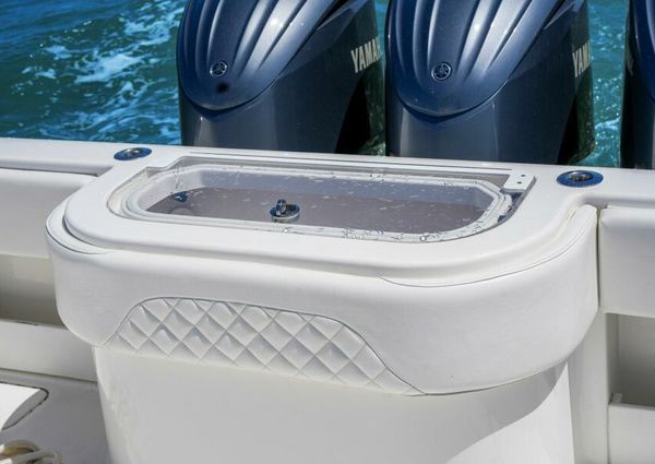 Invincible 39 Center Console image