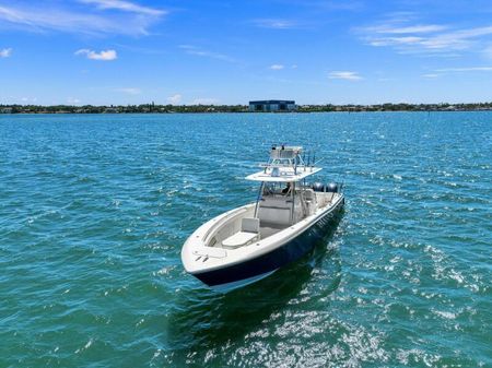 Invincible 39 Center Console image