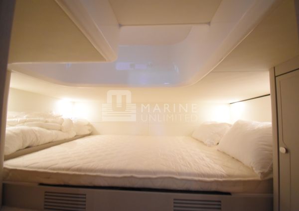 Fairline F-LINE-33 image