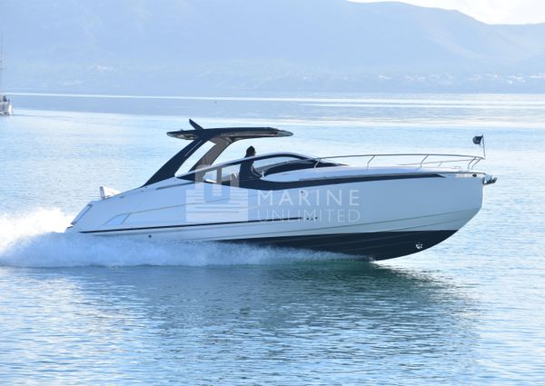 Fairline F-LINE-33 image