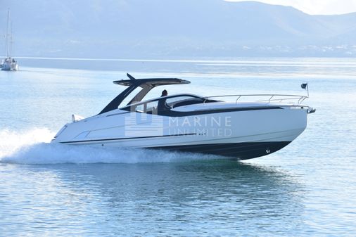 Fairline F-LINE-33 image