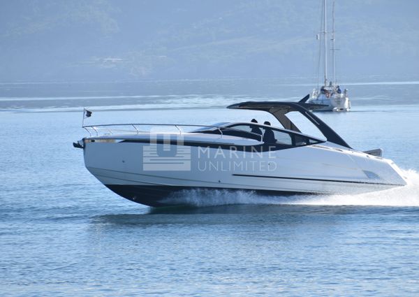 Fairline F-LINE-33 image