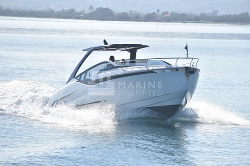 Fairline F-LINE-33 image