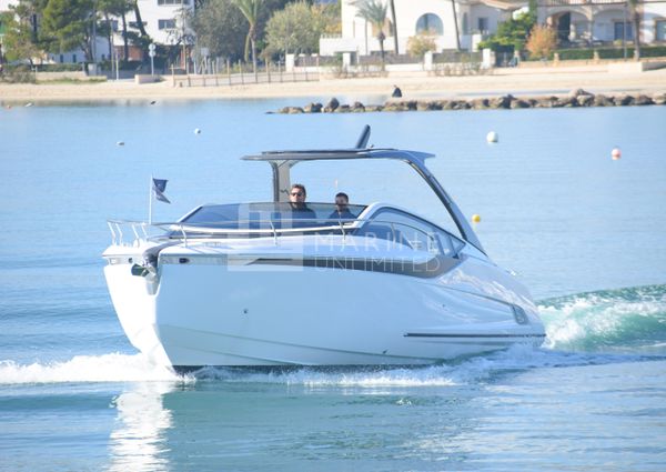 Fairline F-LINE-33 image