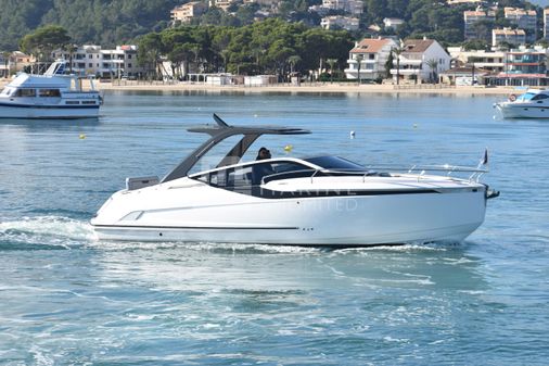 Fairline F-LINE-33 image