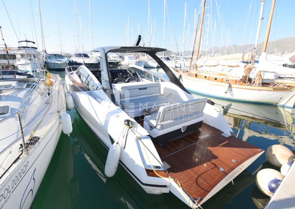 Fairline F-LINE-33 image