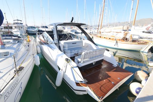 Fairline F-LINE-33 image