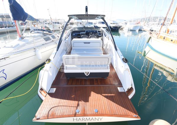 Fairline F-LINE-33 image