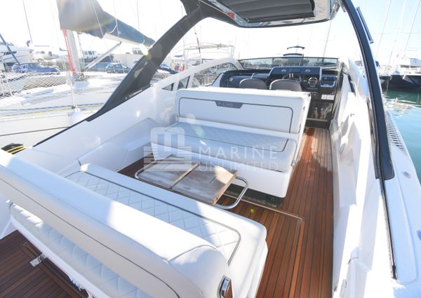 Fairline F-LINE-33 image