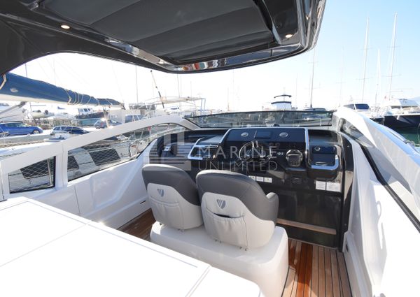 Fairline F-LINE-33 image