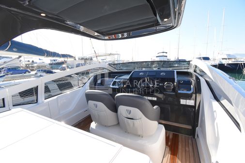 Fairline F-LINE-33 image