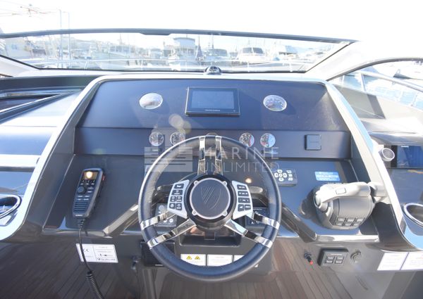 Fairline F-LINE-33 image