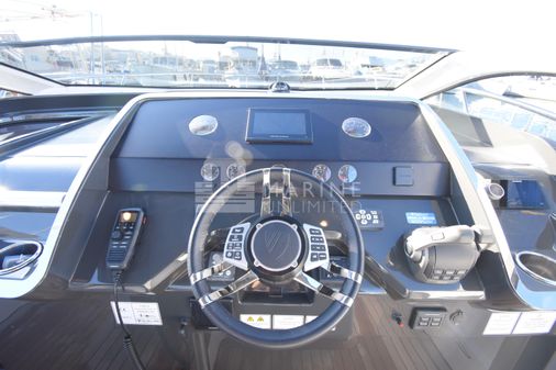 Fairline F-LINE-33 image