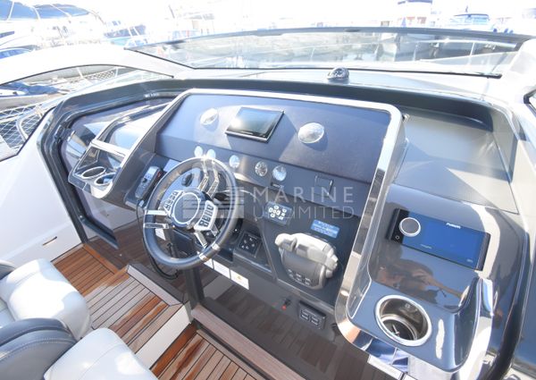 Fairline F-LINE-33 image