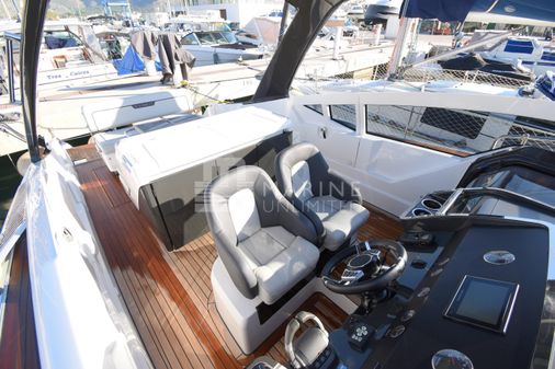 Fairline F-LINE-33 image