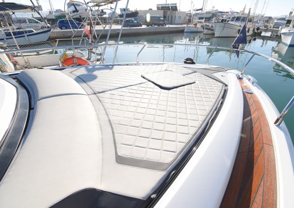 Fairline F-LINE-33 image