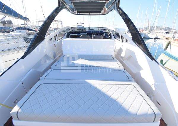 Fairline F-LINE-33 image