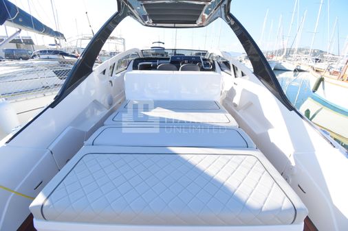 Fairline F-LINE-33 image