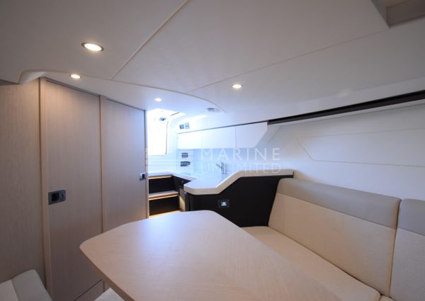 Fairline F-LINE-33 image