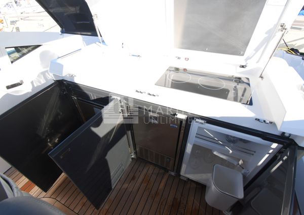 Fairline F-LINE-33 image