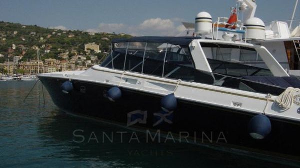 MAGNUM MARINE 70