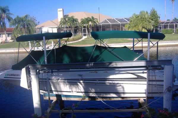 Sea Ray SunDeck - main image