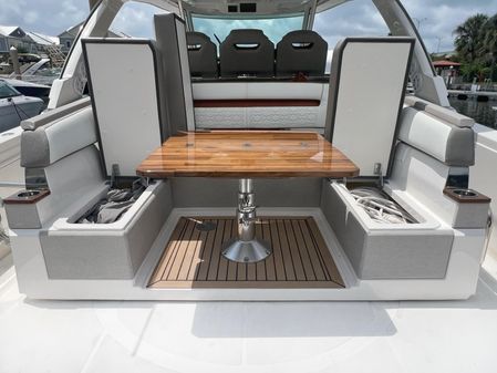 Tiara Yachts 38 LS image