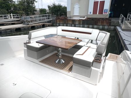 Tiara Yachts 38 LS image