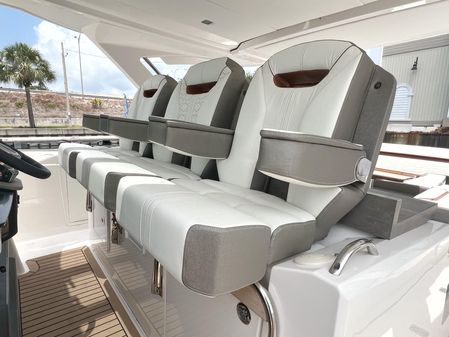 Tiara Yachts 38 LS image