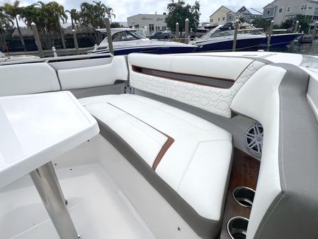 Tiara Yachts 38 LS image