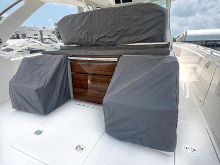 Tiara Yachts 38 LS image