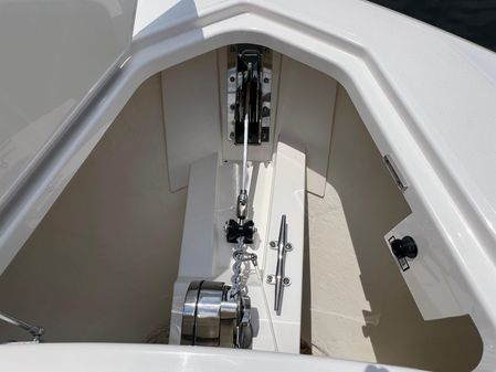 Tiara Yachts 38 LS image