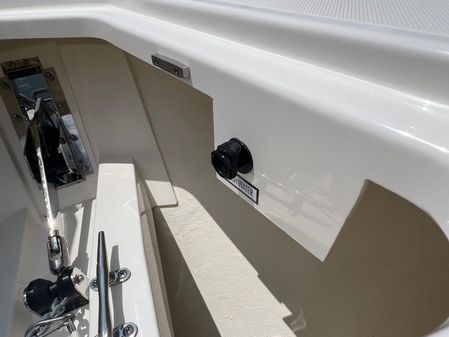 Tiara Yachts 38 LS image