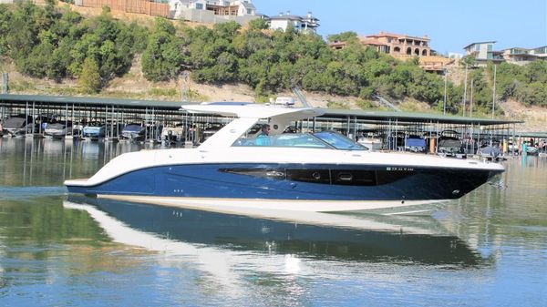 Sea Ray SLX 400